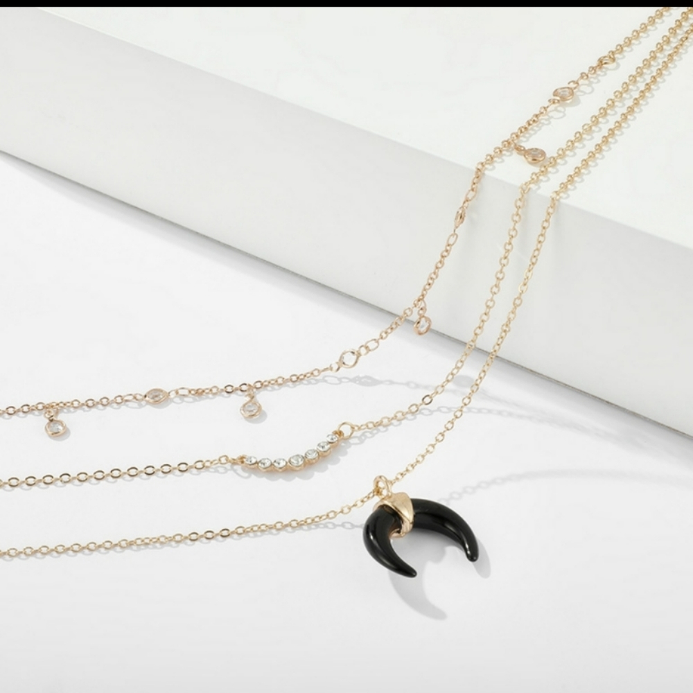 **LAST ONE** NEW Horn Multi Layer Necklace - Picture 2 of 5
